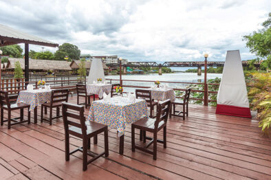 a weekend by the river kwai felix